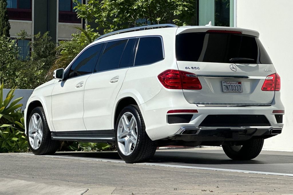 Used 2016 Mercedes-Benz GL 550 4MATIC image 5