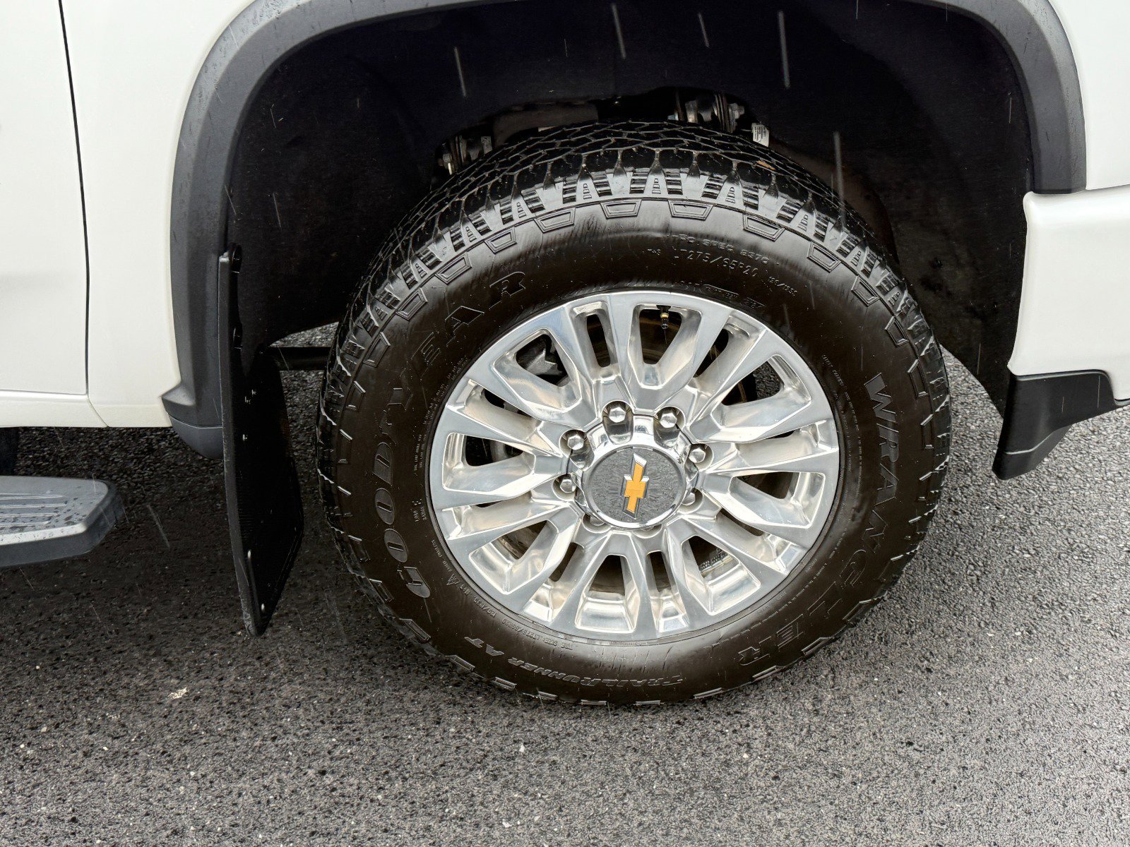 Used 2022 Chevrolet Silverado 2500 High Country w/ Z71 Off-Road Package image 12