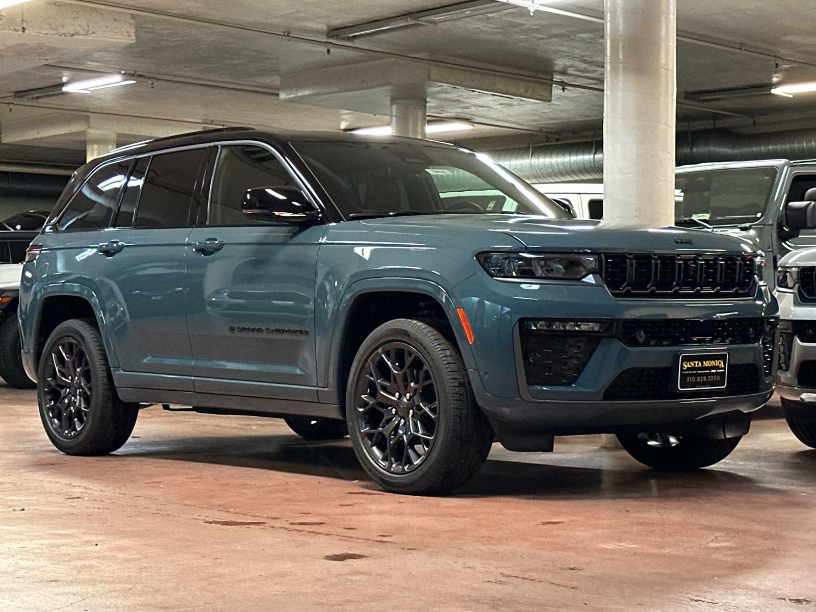 New 2026 Jeep Grand Cherokee Summit image 7
