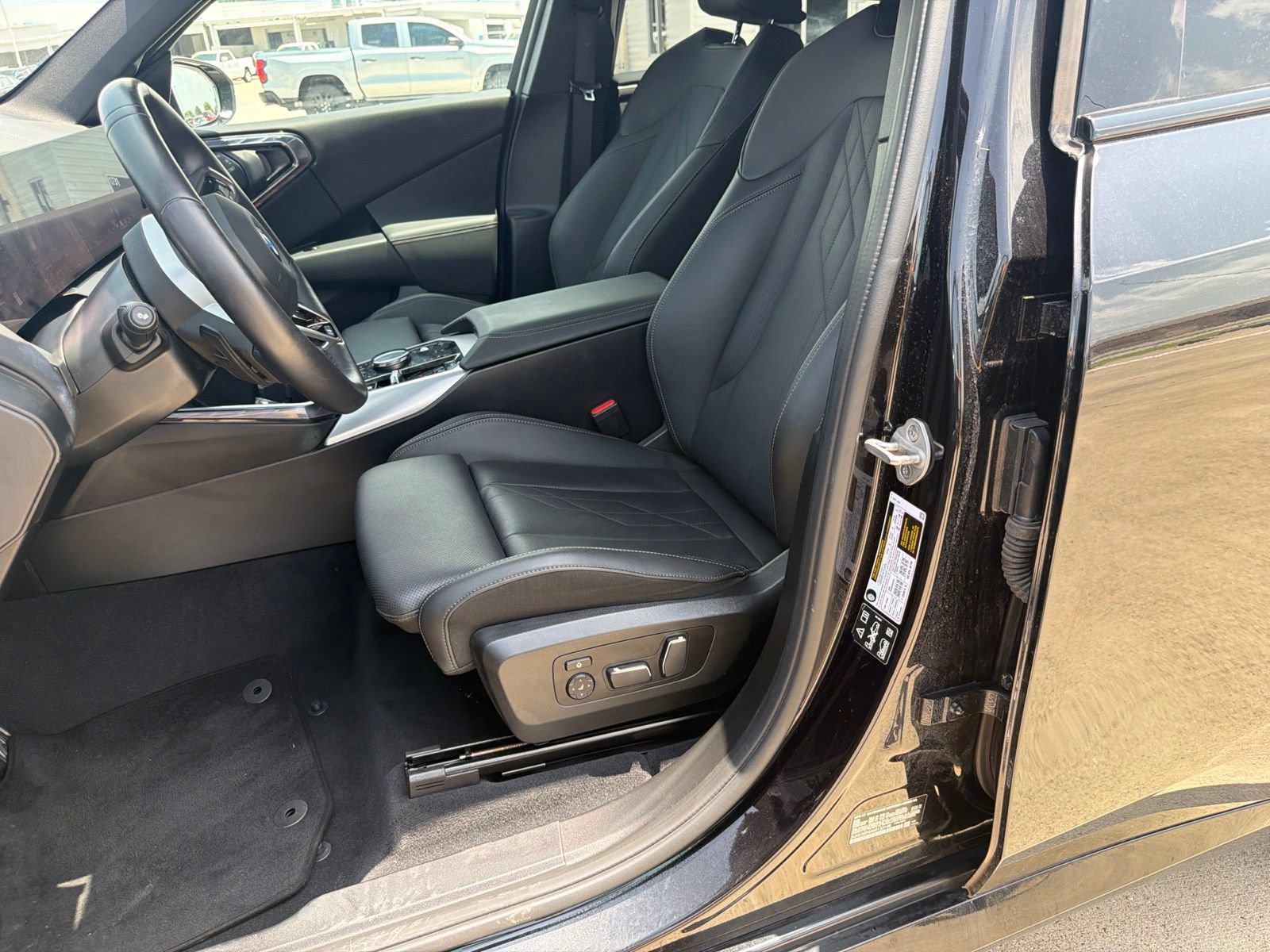 Used 2025 BMW X3 xDrive30i AWD/4WD image 19