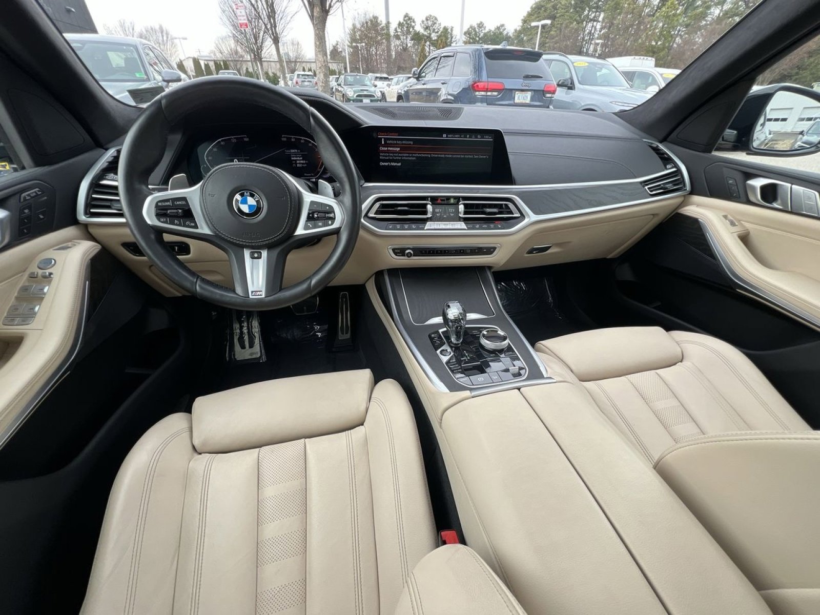 Used 2022 BMW X7 xDrive40i w/ M Sport Package image 2