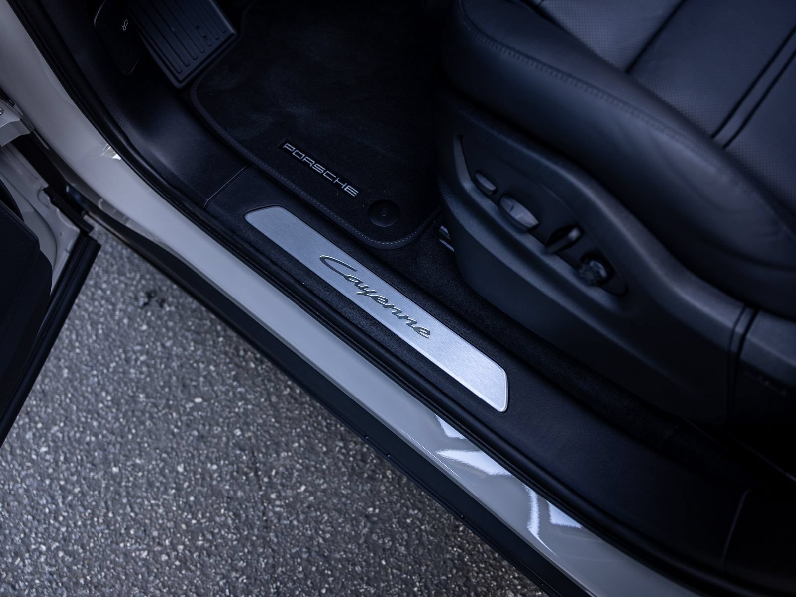 New 2026 Porsche Cayenne AWD/4WD image 43