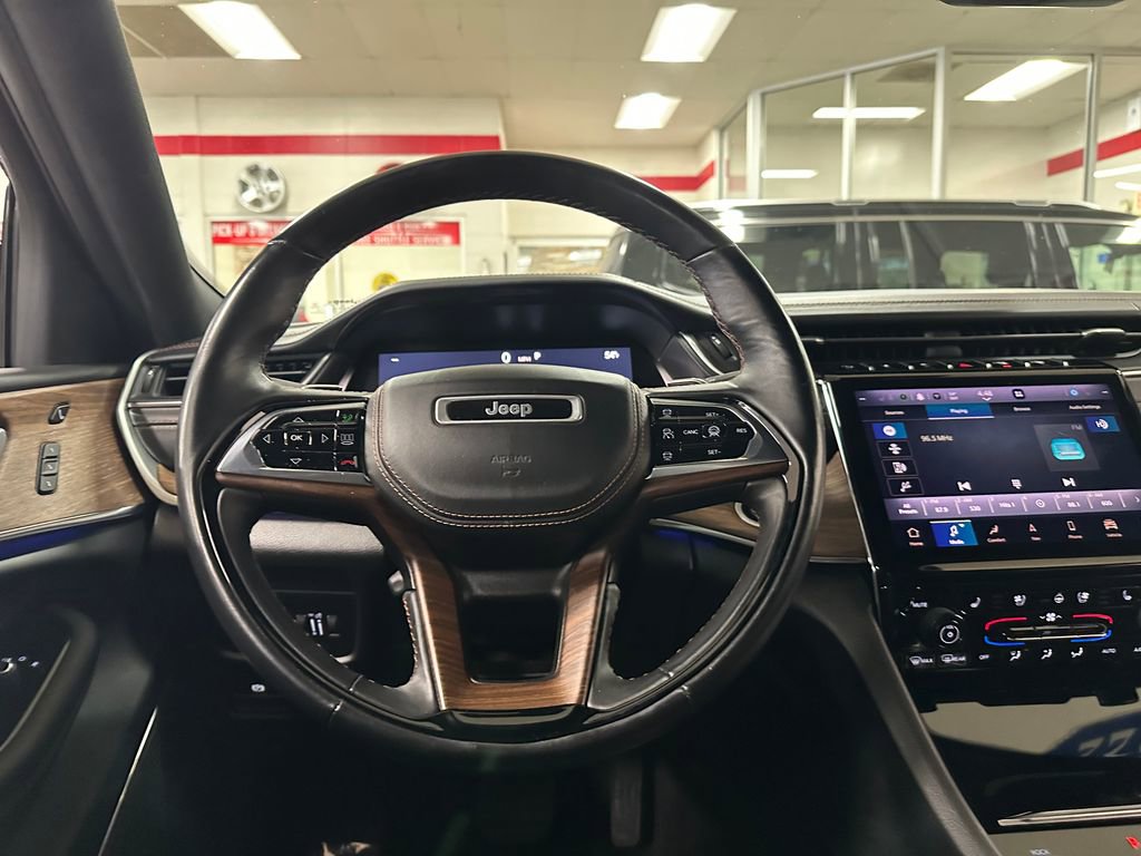 Certified 2022 Jeep Grand Cherokee L Summit w/ Luxury Tech Group V AWD/4WD image 17