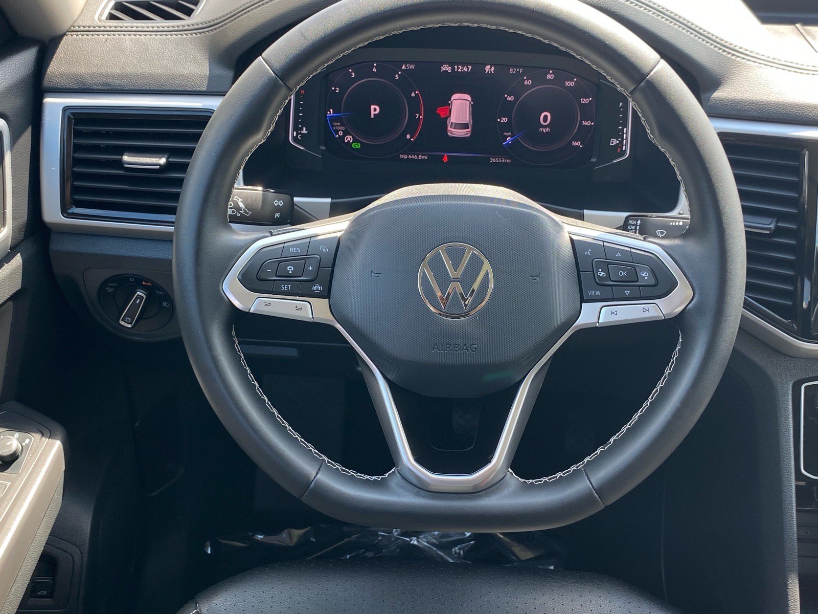 Used 2023 Volkswagen Atlas SE w/ Panoramic Sunroof Package AWD/4WD image 5