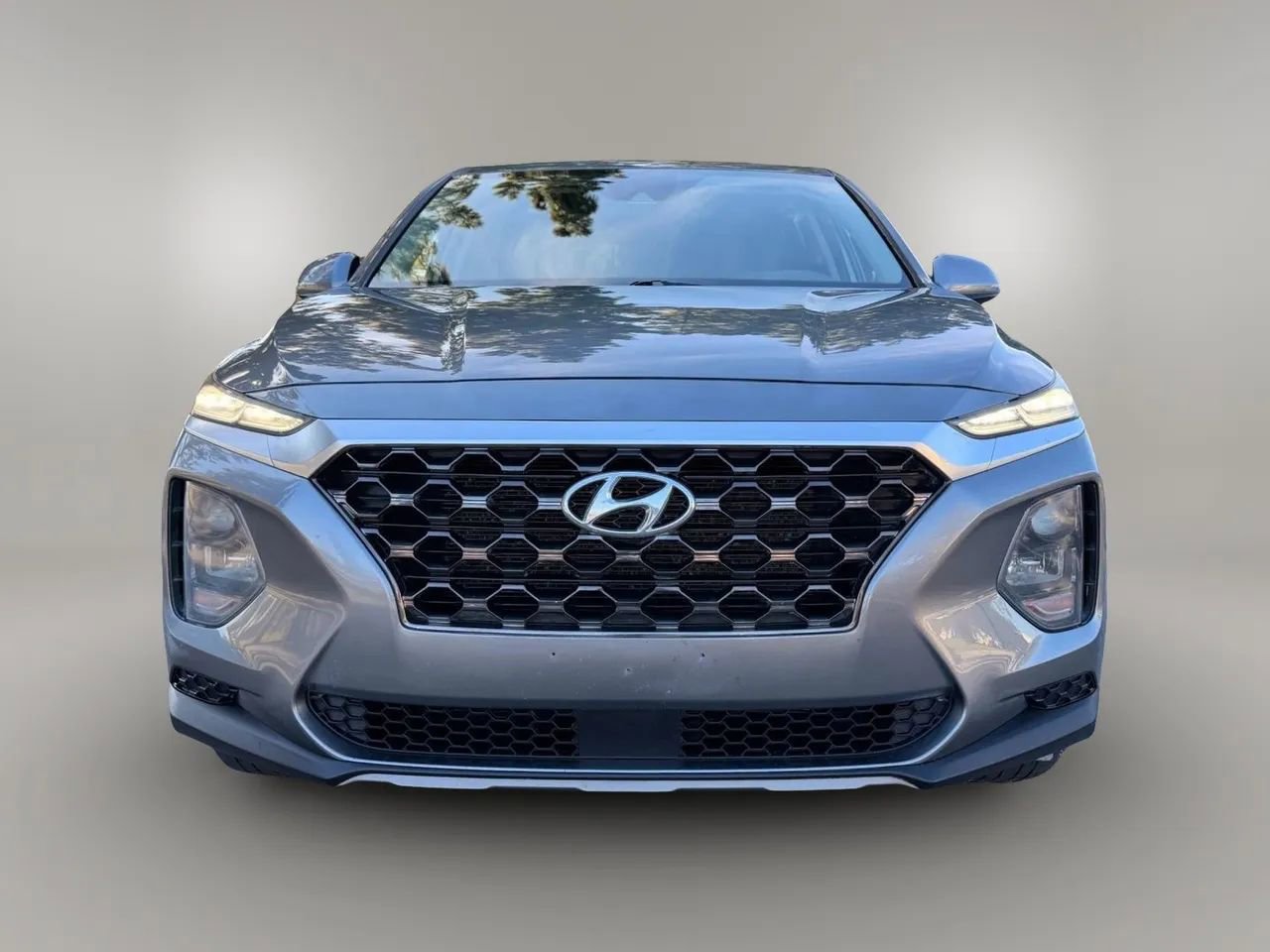 Used 2019 Hyundai Santa Fe SE FWD image 4