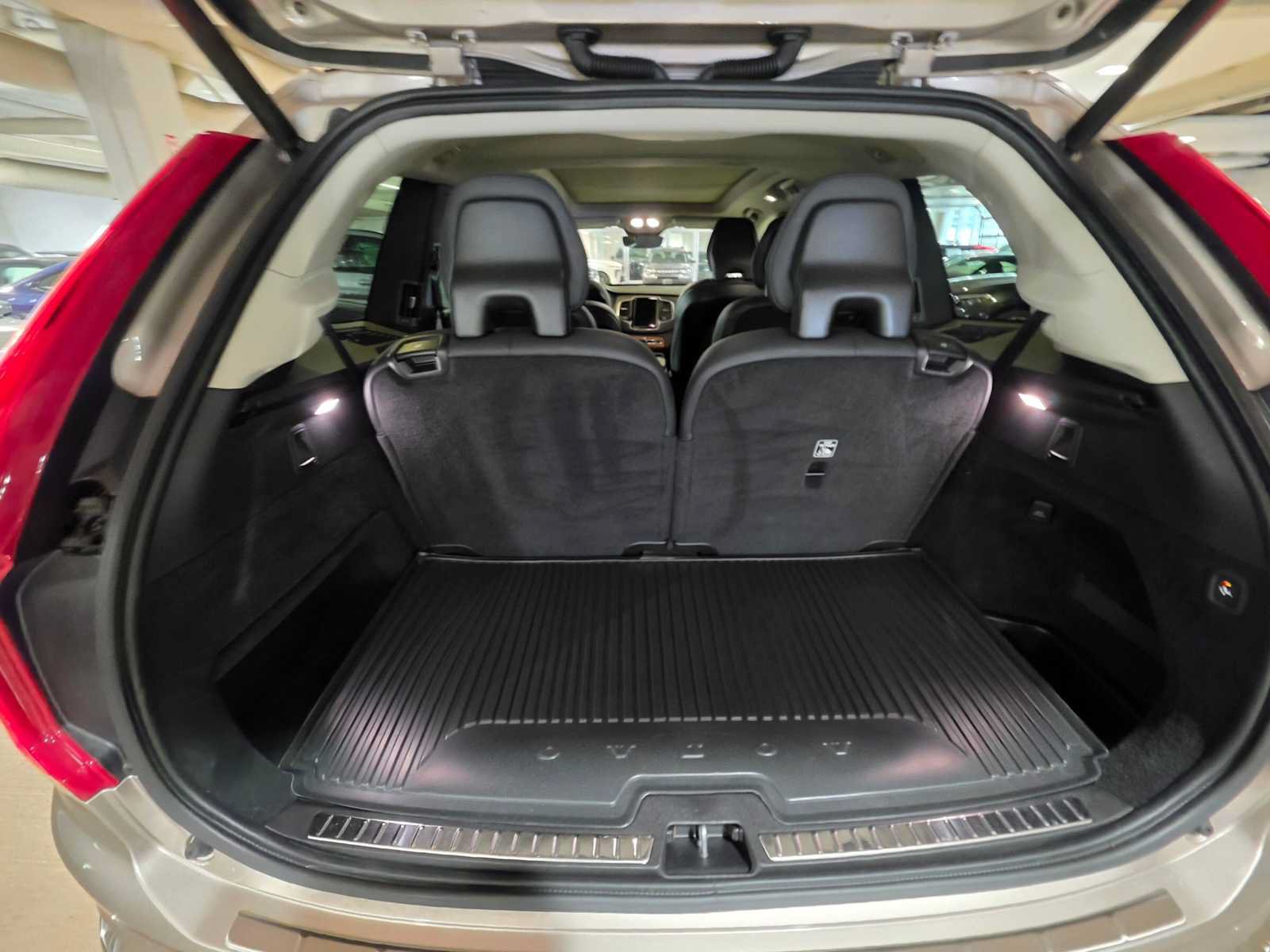Used 2024 Volvo XC90 B6 Plus w/ Protection Package Premier AWD/4WD image 18