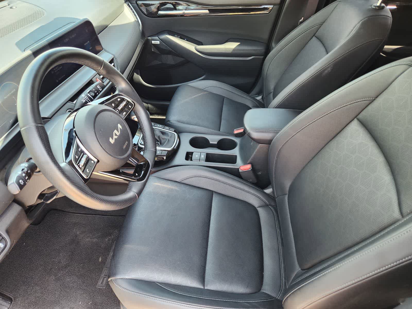 Certified 2024 Kia Seltos SX w/ SX Sunroof Package AWD/4WD image 11