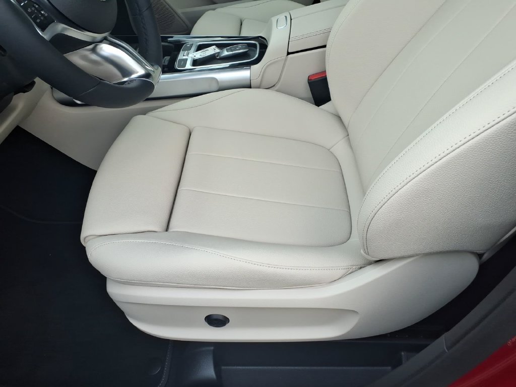 New 2026 Mercedes-Benz GLB 250 4MATIC image 15
