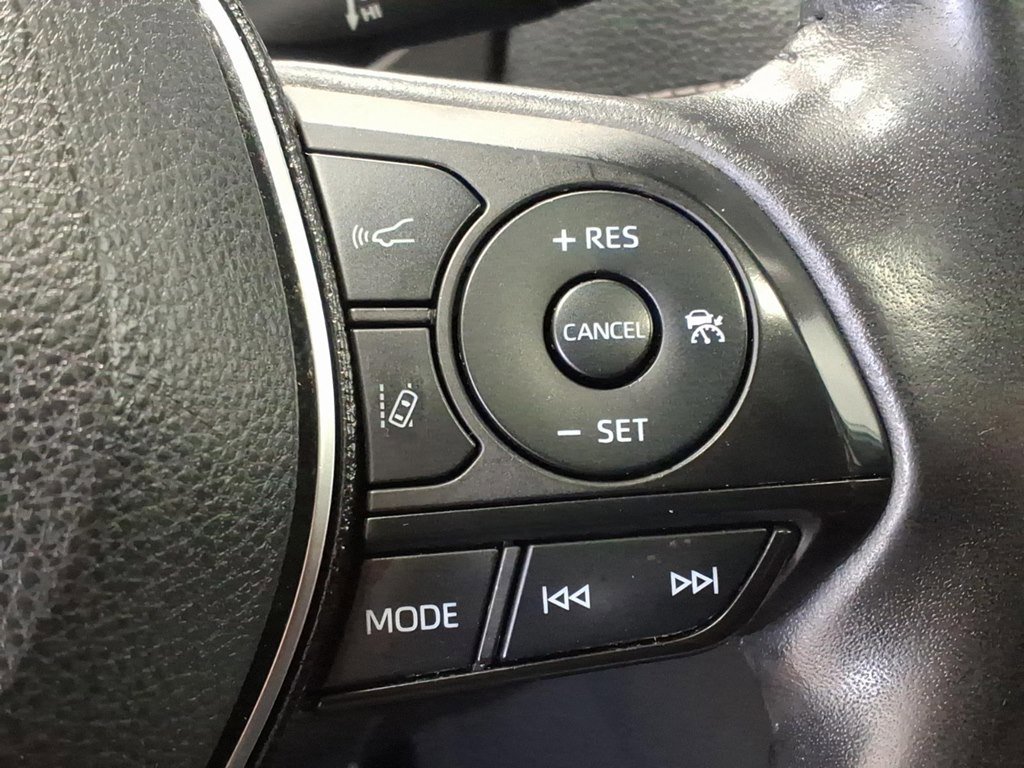 Used 2019 Toyota RAV4 XLE w/ Convenience Package image 13