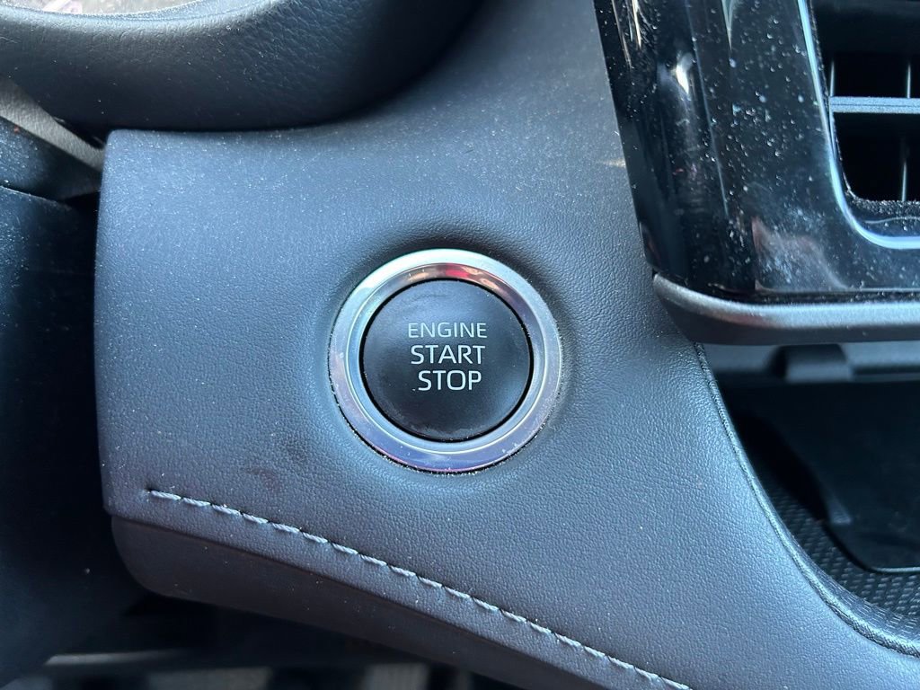 Used 2024 Toyota Highlander XLE image 27