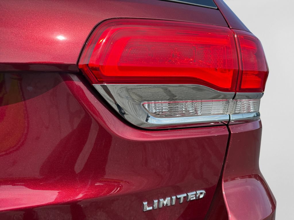 Used 2019 Jeep Grand Cherokee Limited w/ Luxury Group II AWD/4WD image 19