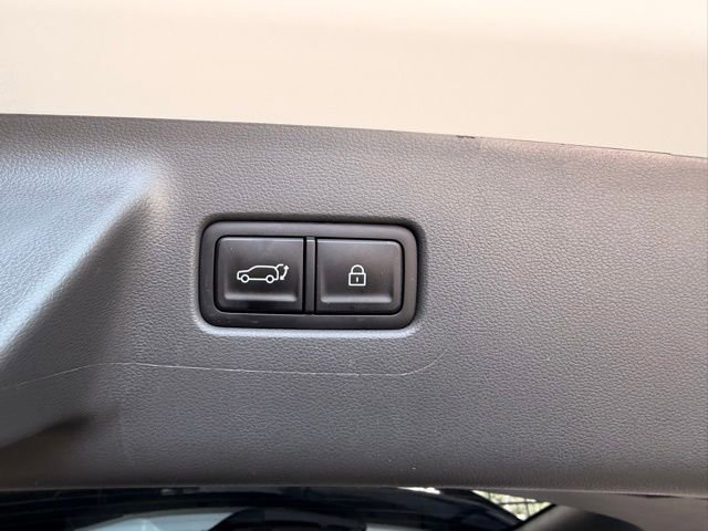 Used 2025 Hyundai Santa Fe SEL AWD/4WD image 11