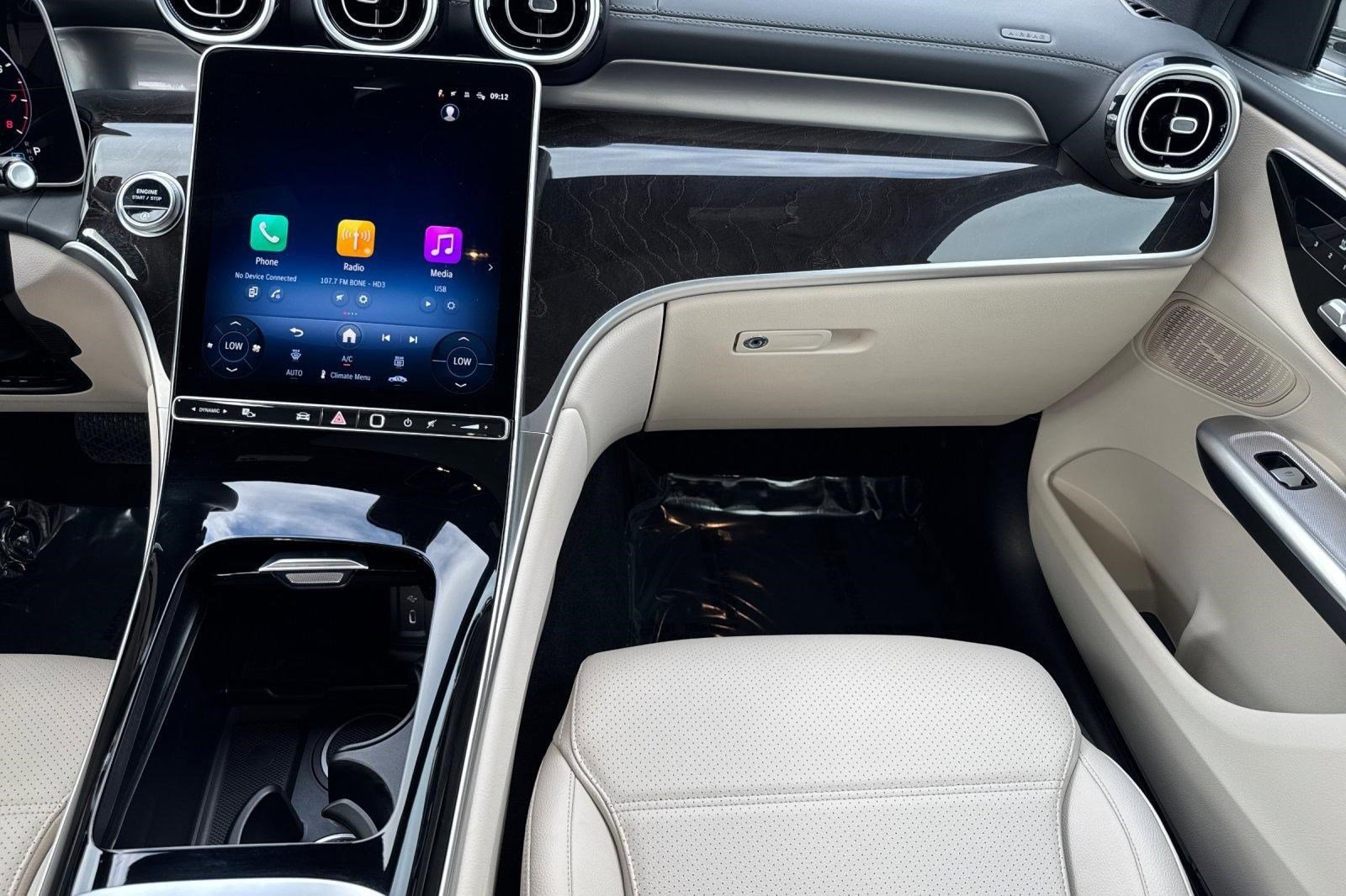 Certified 2025 Mercedes-Benz GLC 300 4MATIC image 30