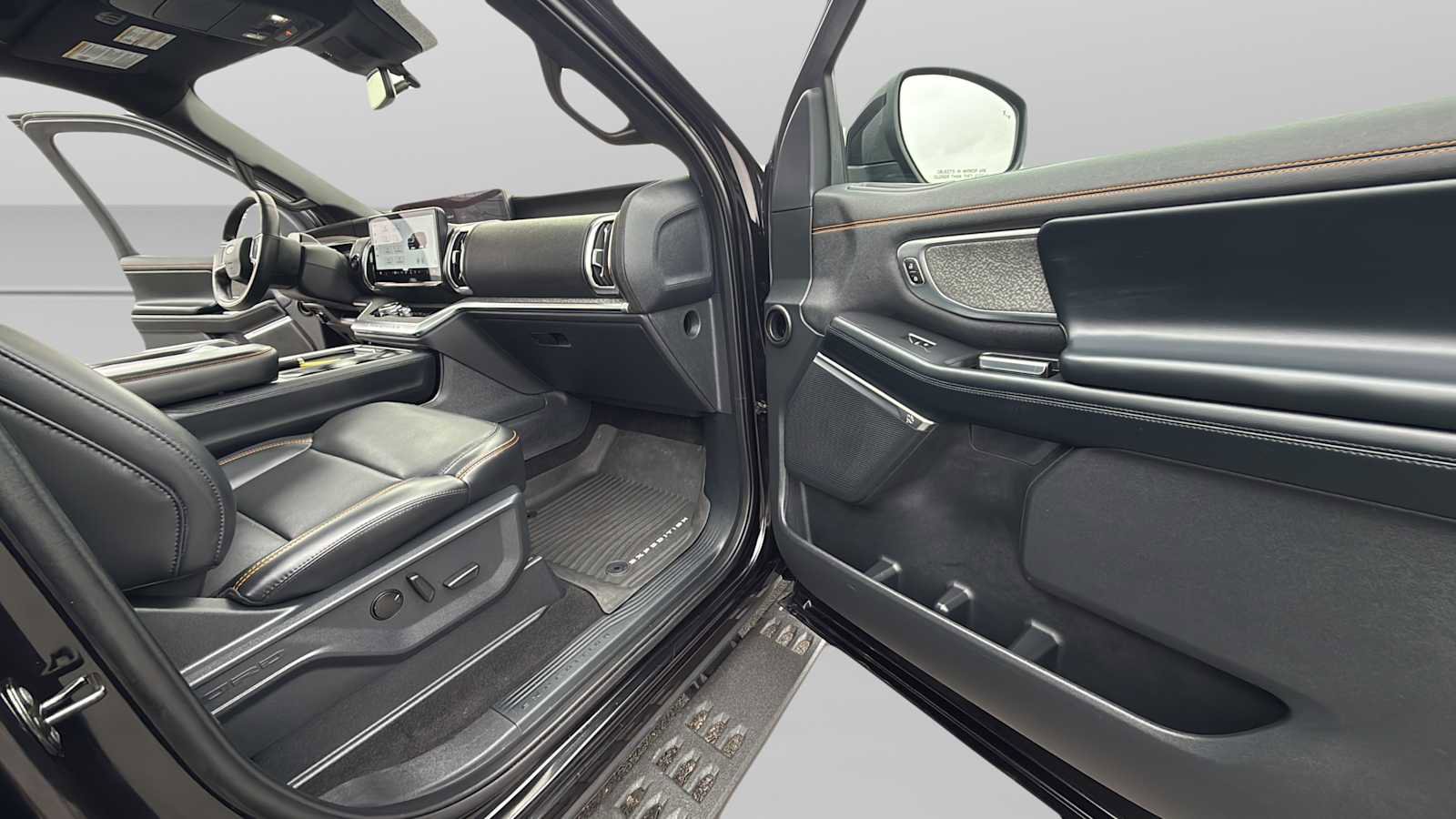 Used 2025 Ford Expedition Tremor image 45