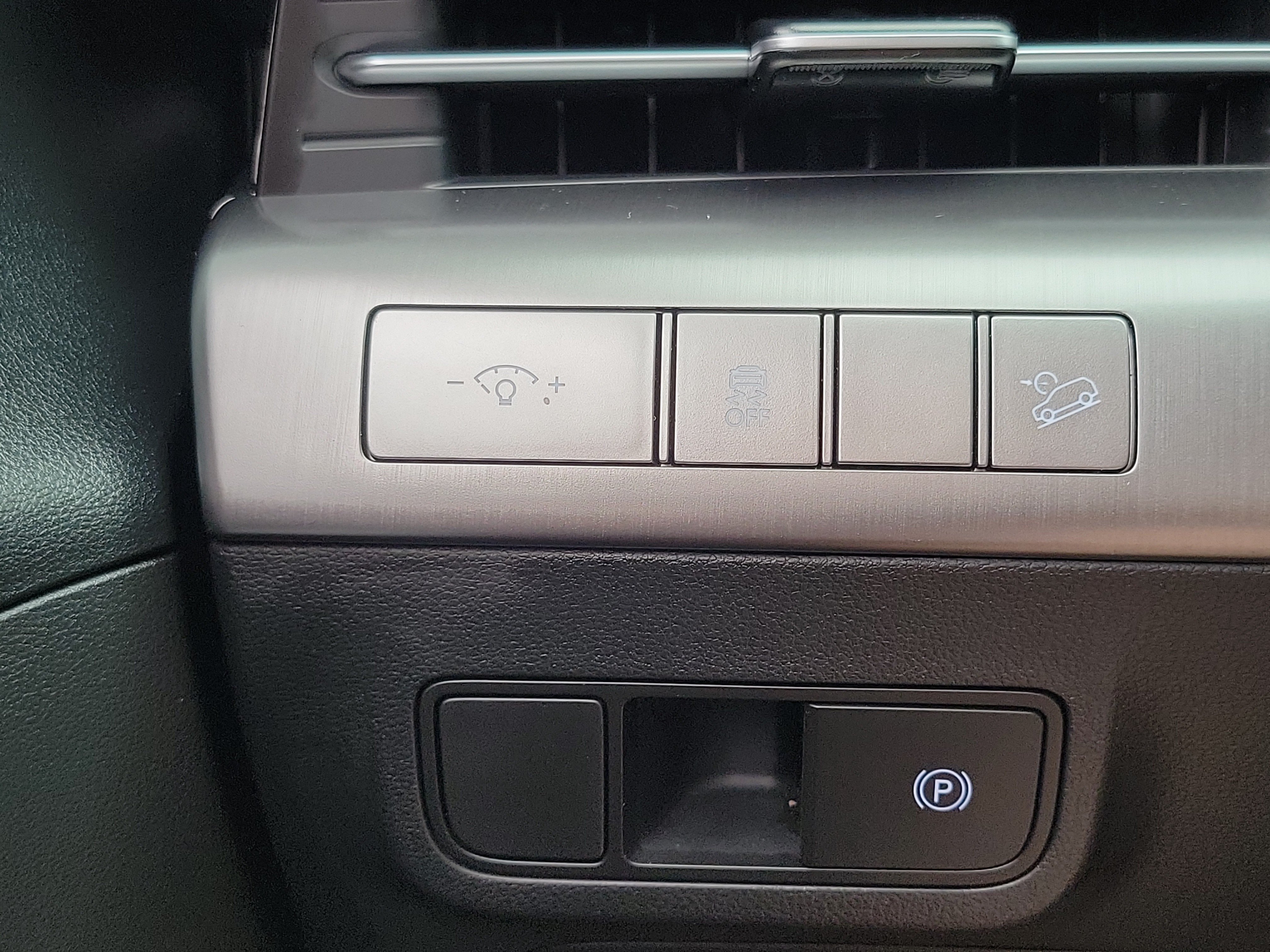 Certified 2026 Hyundai Kona SEL Sport FWD image 12