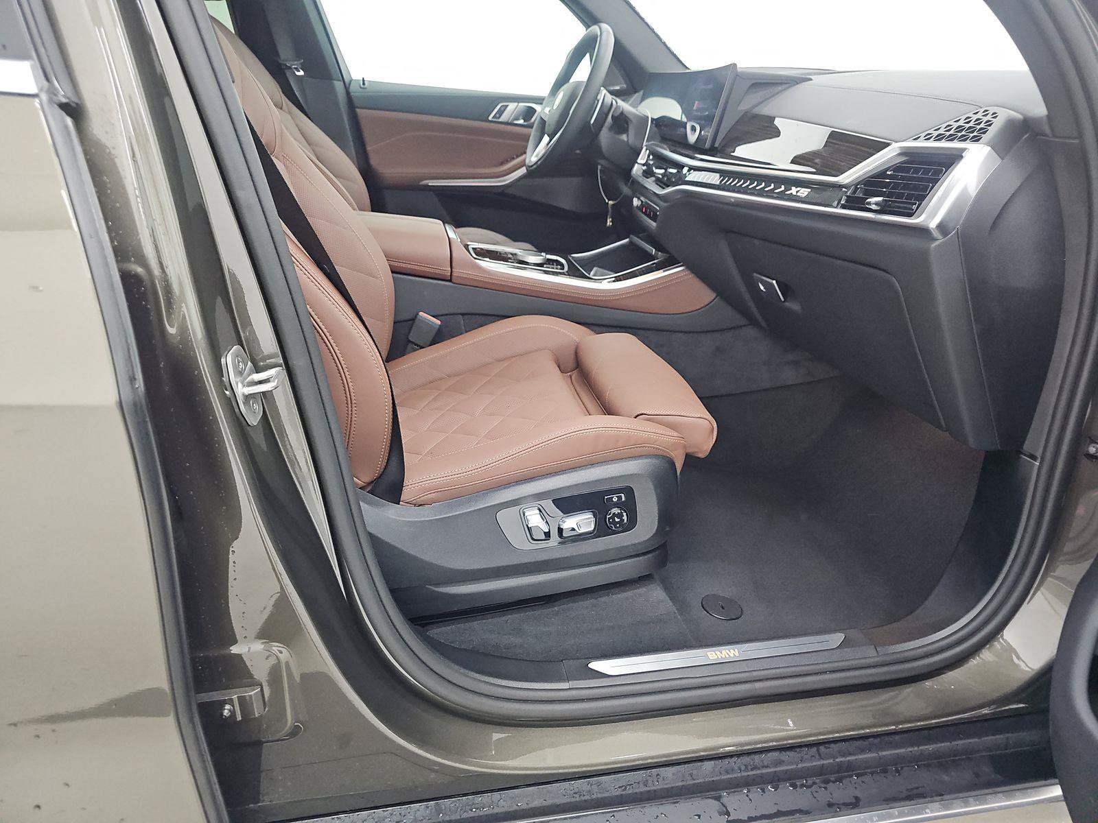 Certified 2026 BMW X5 xDrive40i AWD/4WD image 8