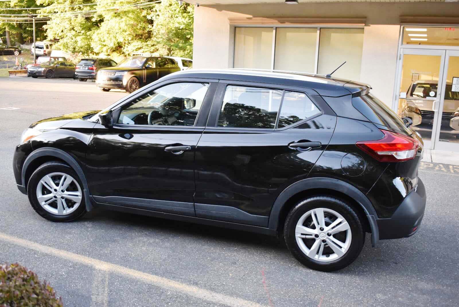 Used 2018 Nissan Kicks S FWD image 7