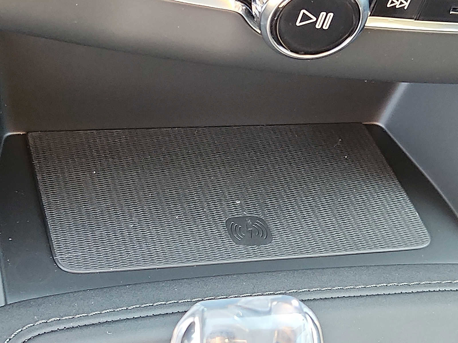 Used 2026 Volvo XC90 B6 Ultra w/ Protection Package image 24