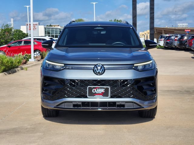 Used 2025 Volkswagen Tiguan SE R-Line AWD/4WD image 10