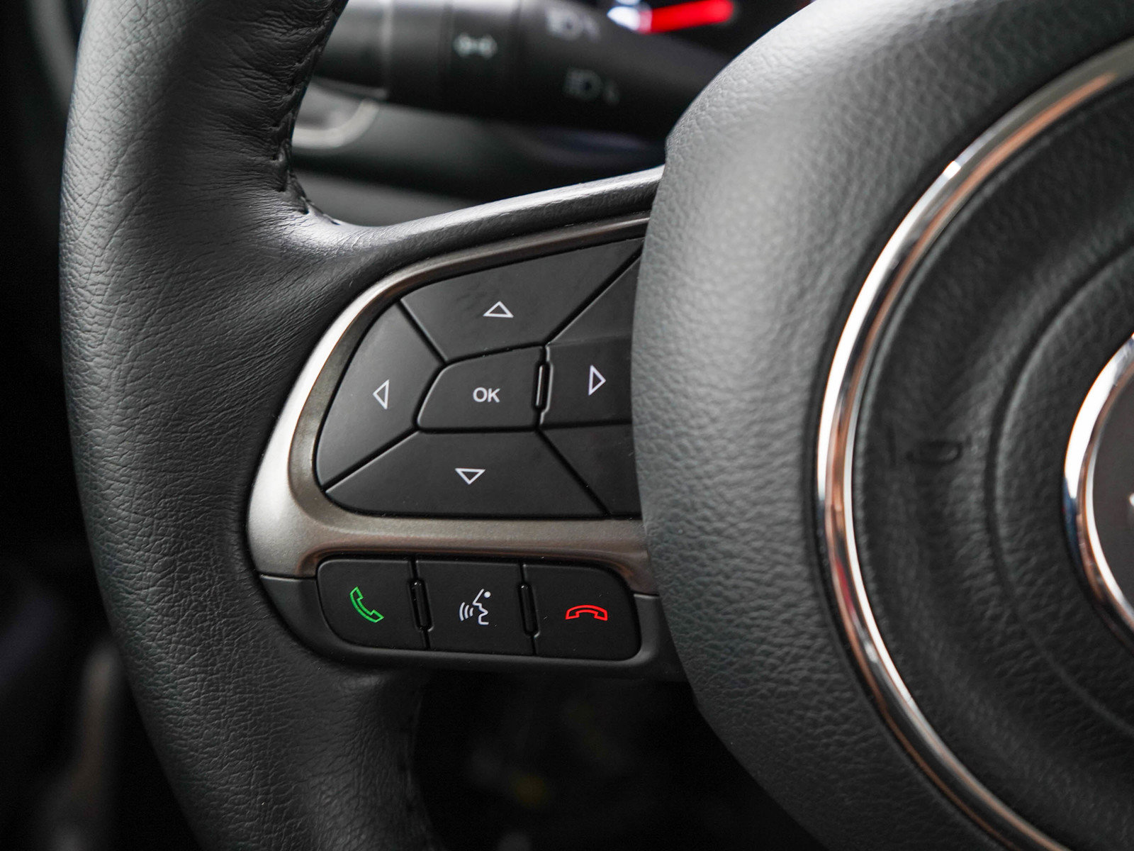 Used 2020 Jeep Renegade Limited AWD/4WD image 19