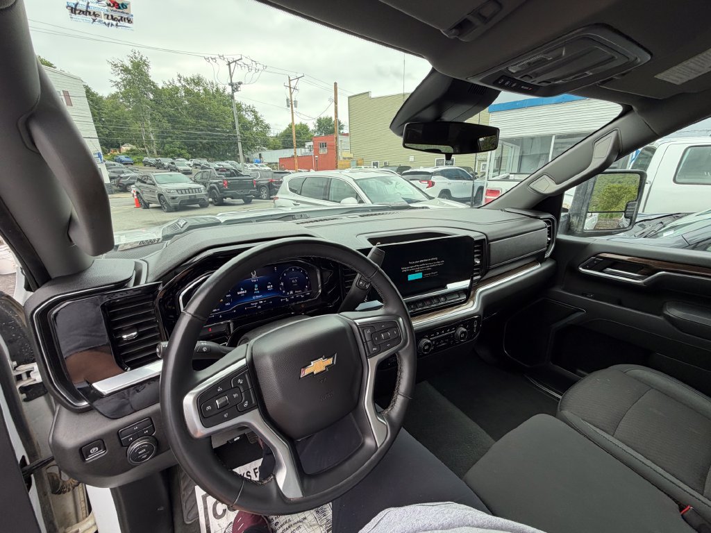 Used 2025 Chevrolet Silverado 2500 LT w/ Convenience Package AWD/4WD image 23