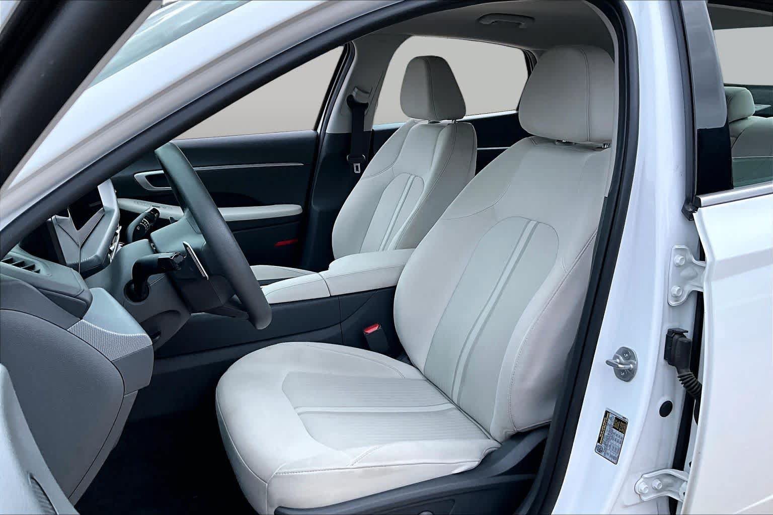 Used 2025 Hyundai Sonata SEL FWD image 7