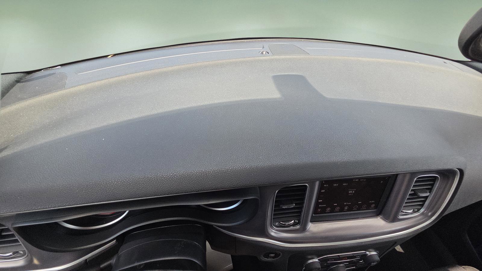 Used 2020 Dodge Charger SXT image 9