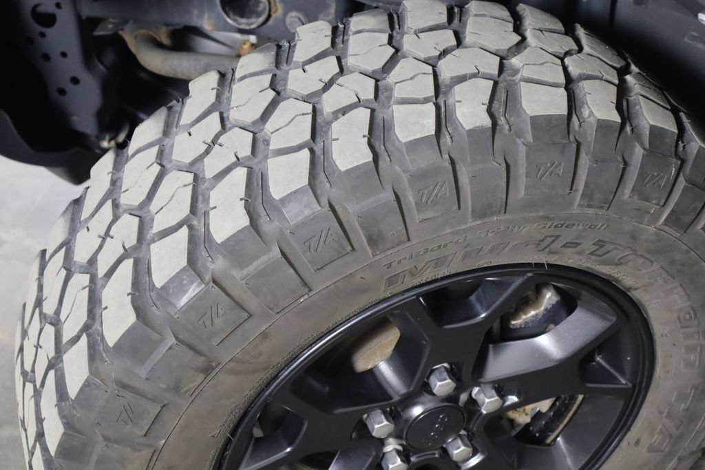 Used 2022 Jeep Wrangler Sport AWD/4WD image 32