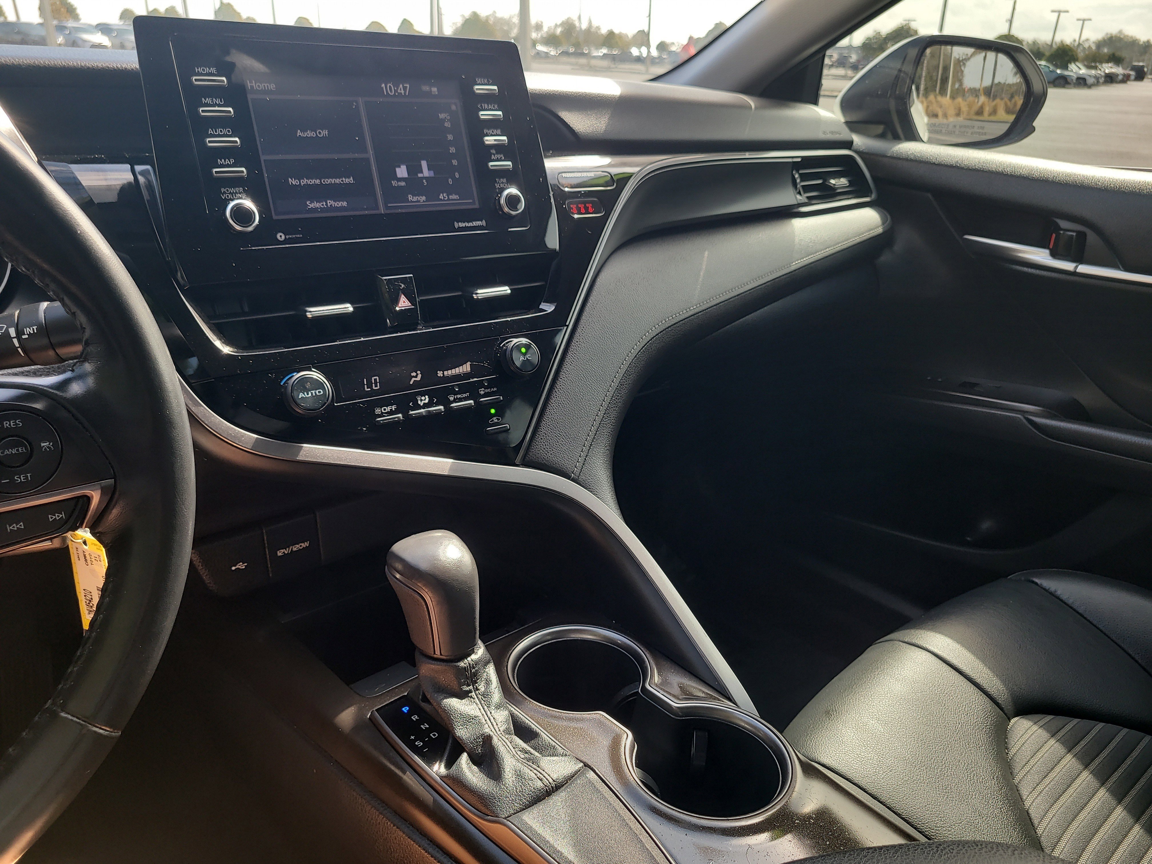 Used 2021 Toyota Camry SE image 20