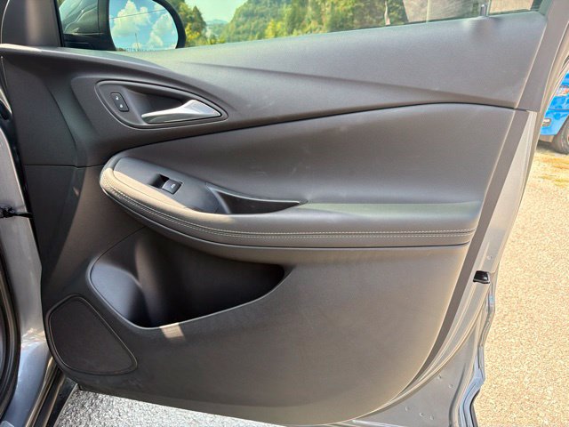Used 2022 Buick Encore GX Select FWD image 23