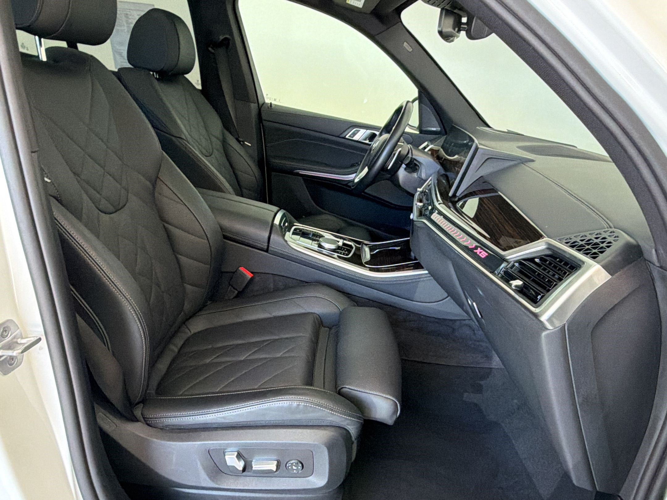 Used 2026 BMW X5 xDrive40i AWD/4WD image 25