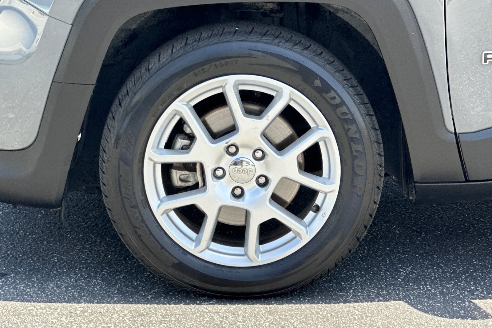 Used 2021 Jeep Renegade Latitude w/ Convenience Group image 24
