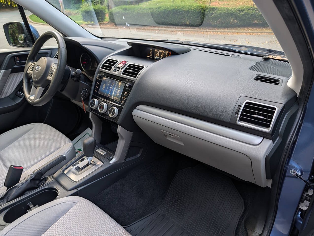 Used 2017 Subaru Forester 2.5i Premium w/ Protection Package #1 AWD/4WD image 32
