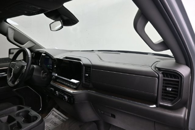 Used 2024 Chevrolet Silverado 1500 RST w/ Protection Package AWD/4WD image 8