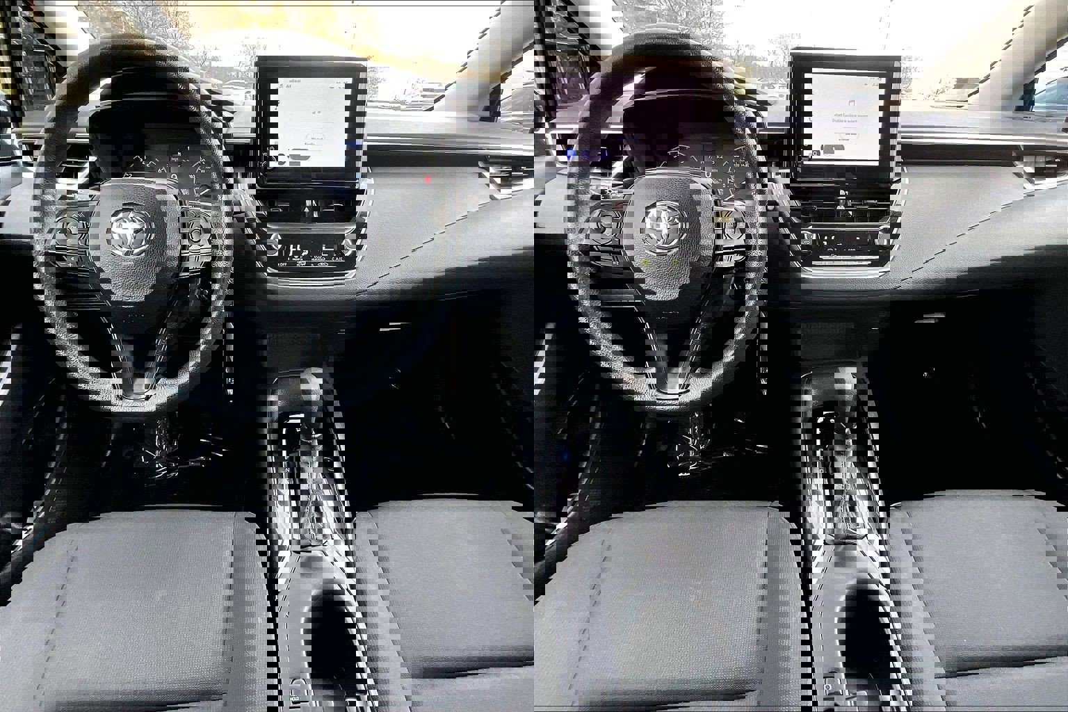 Used 2023 Toyota Corolla LE image 14