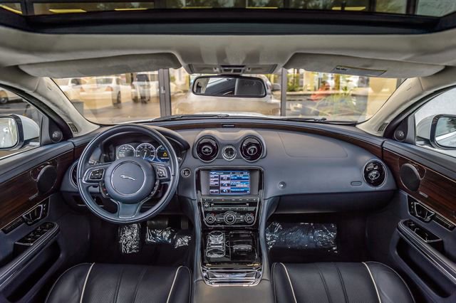 Used 2015 Jaguar XJ L Portfolio image 3