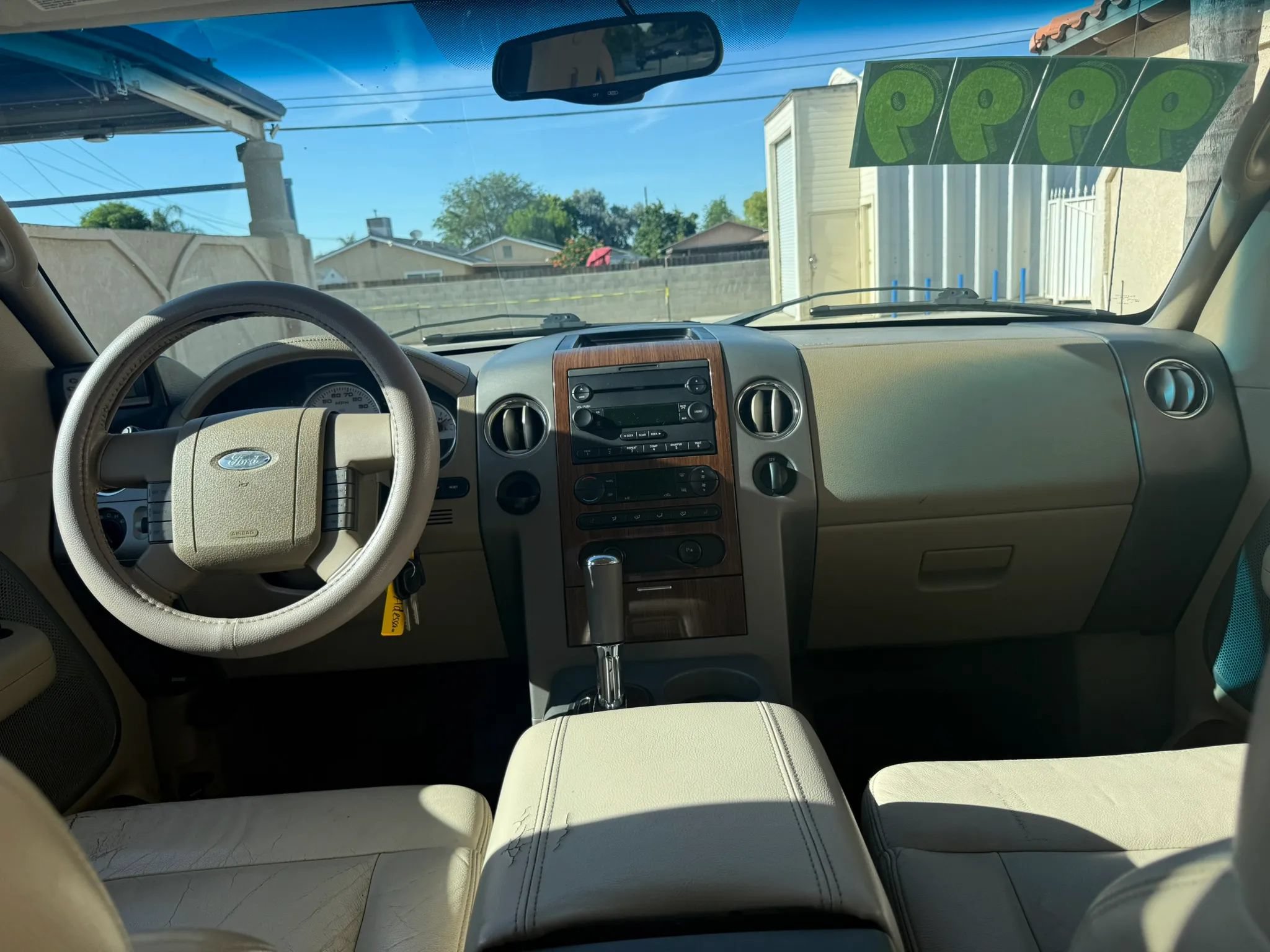 Used 2004 Ford F150 Lariat RWD image 11