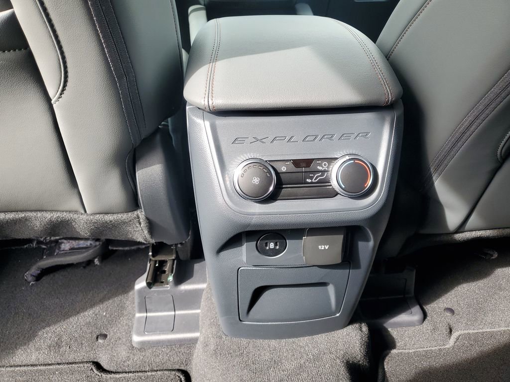 New 2026 Ford Explorer Active AWD/4WD image 31