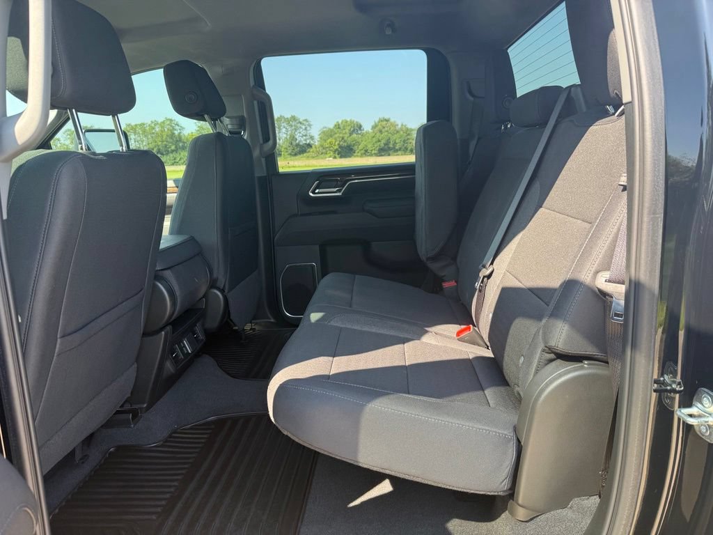 Used 2025 GMC Sierra 2500 SLE w/ SLE Value Package; AWD/4WD image 17