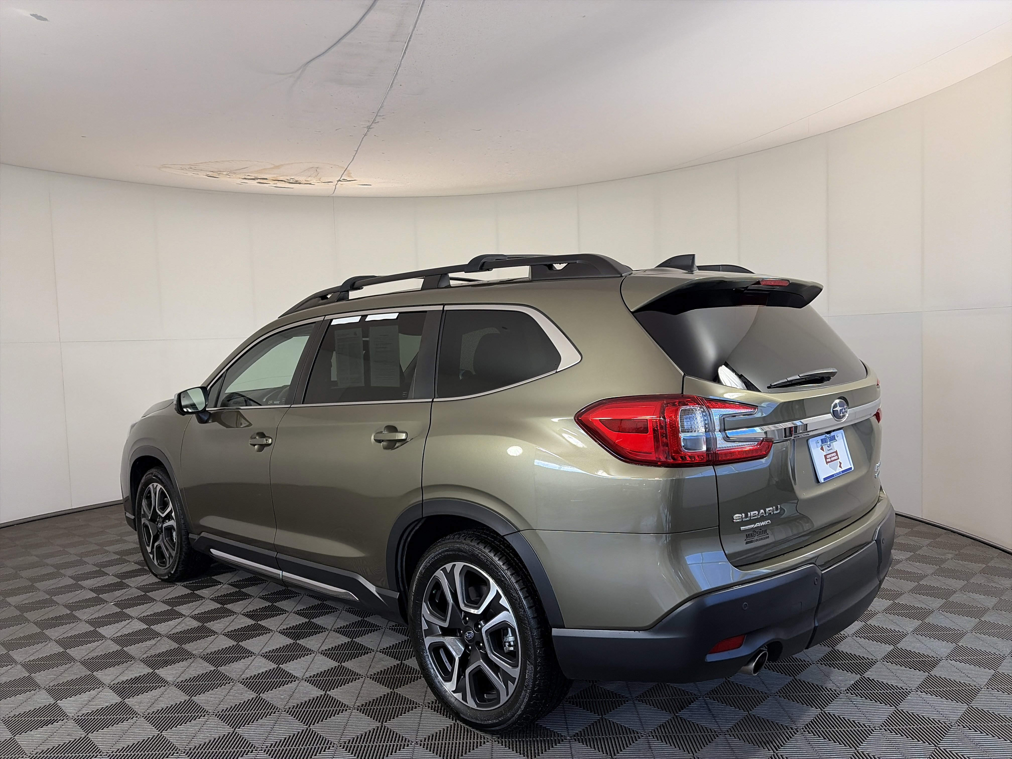 Certified 2023 Subaru Ascent Limited w/ Technology Package image 7