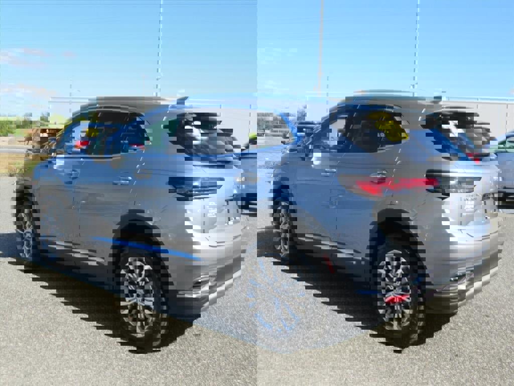 Used 2023 Buick Envision Preferred FWD image 4