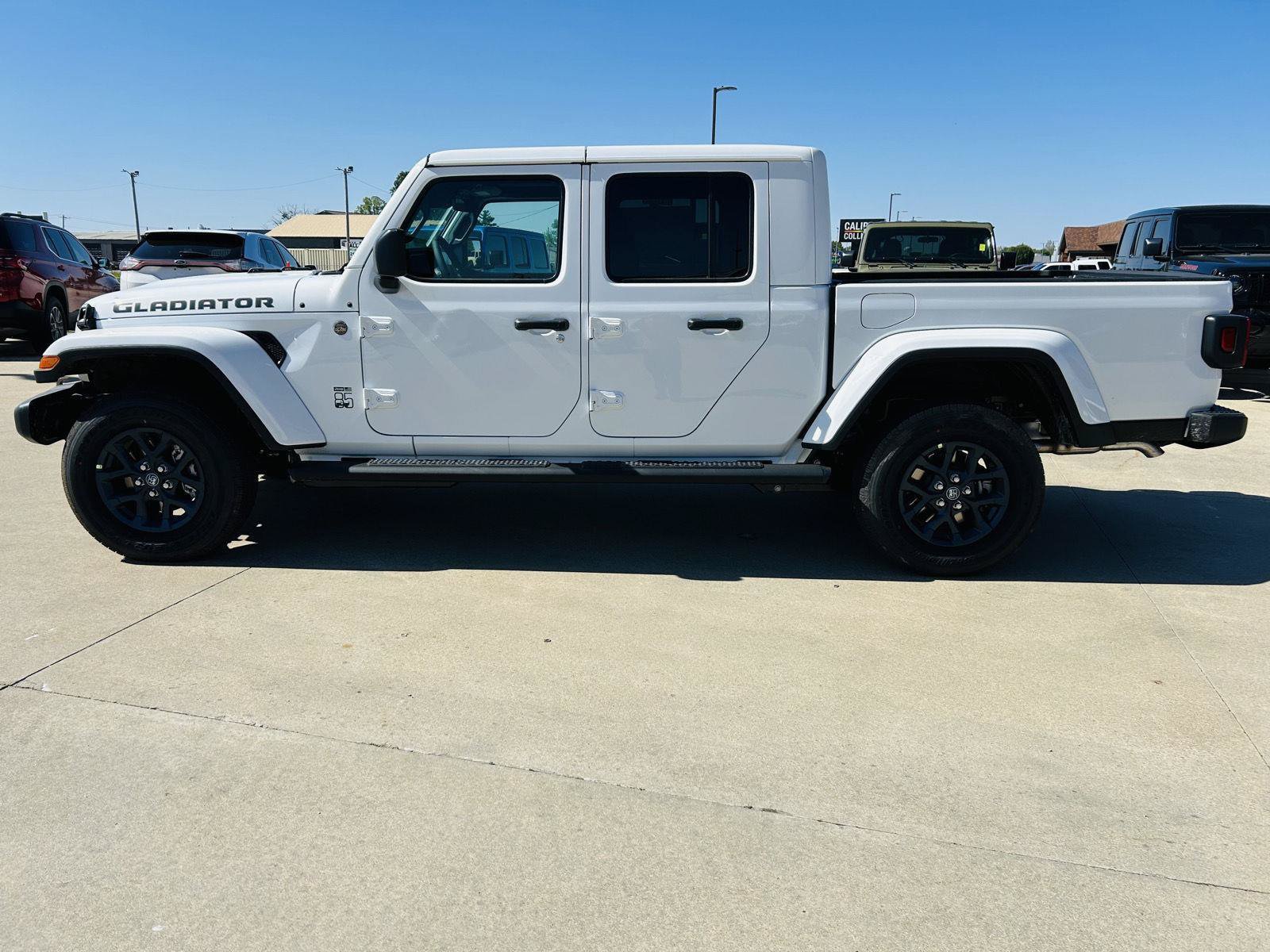 New 2026 Jeep Gladiator Overland AWD/4WD image 34