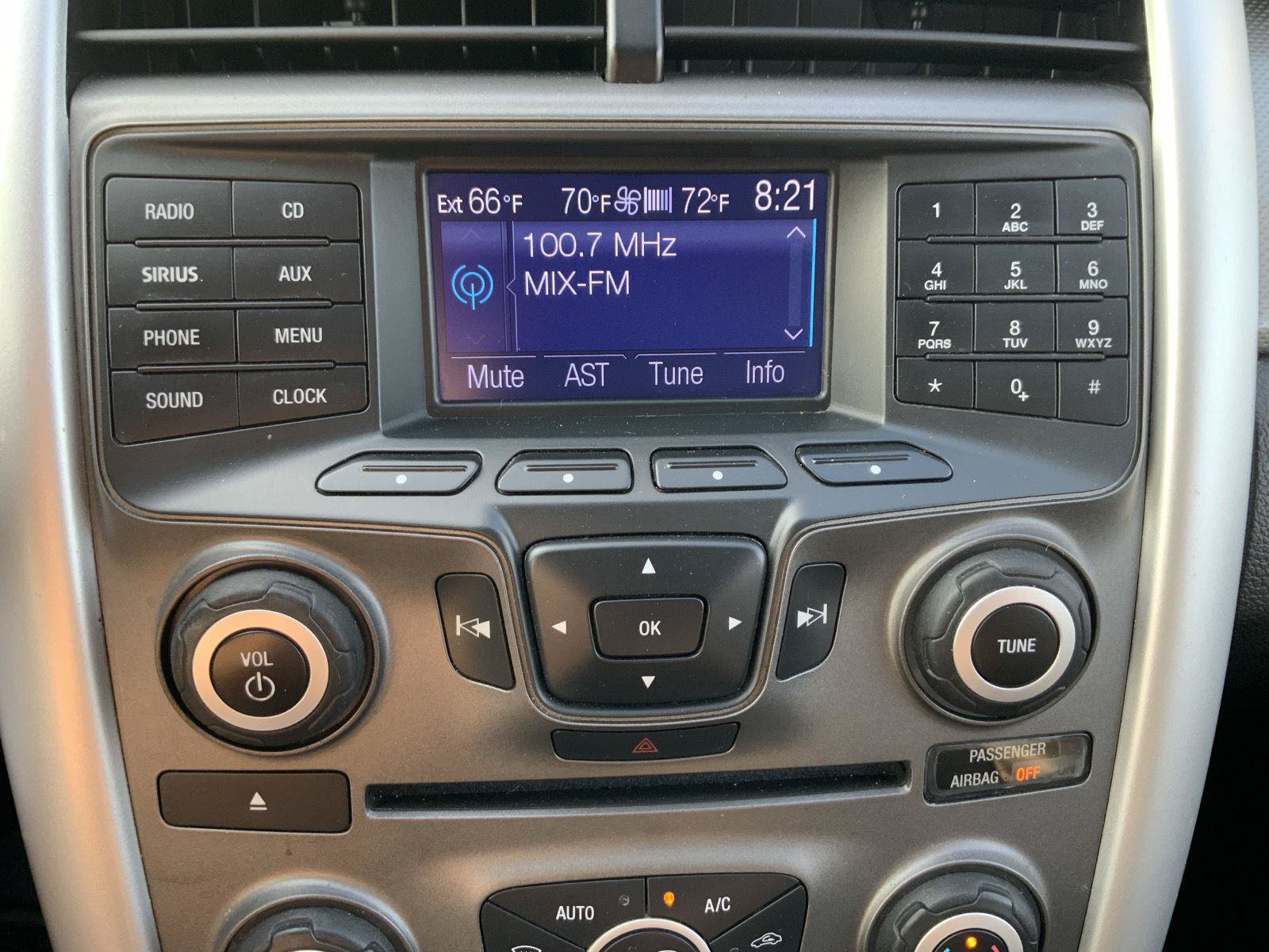 Used 2013 Ford Edge SEL FWD image 33