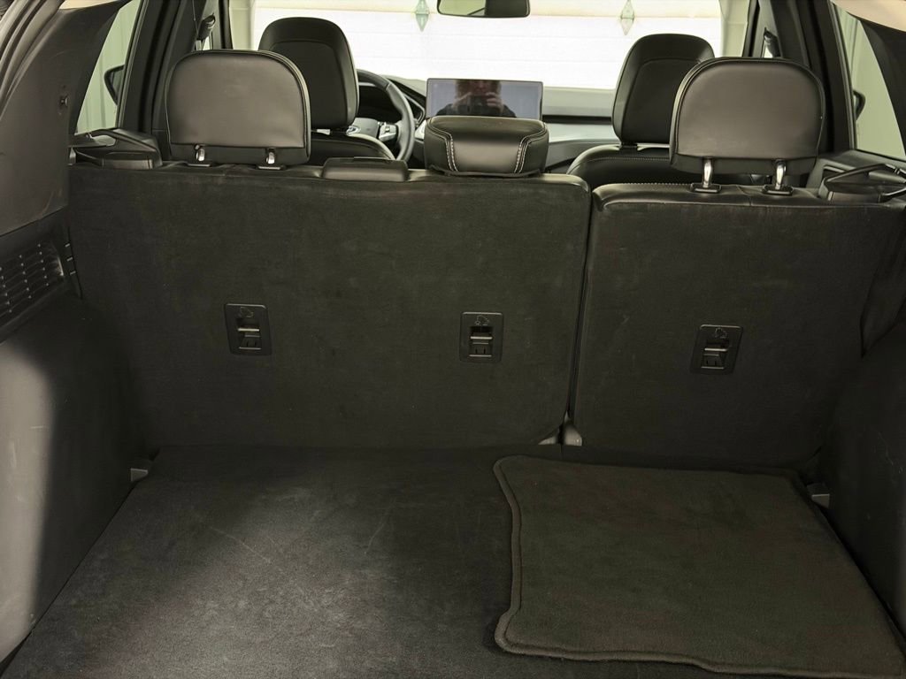 Used 2024 Ford Escape Platinum image 19