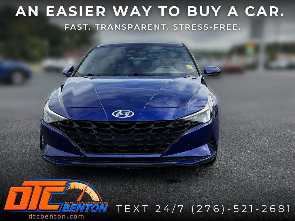 Used 2023 Hyundai Elantra SEL FWD image 2