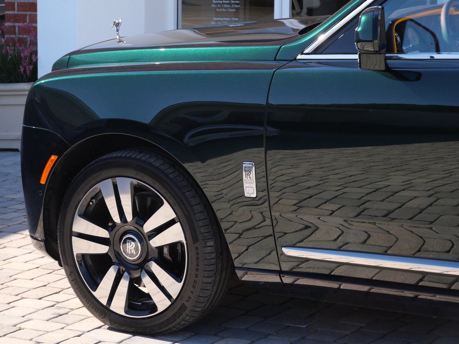Used 2026 Rolls-Royce Cullinan AWD/4WD image 21