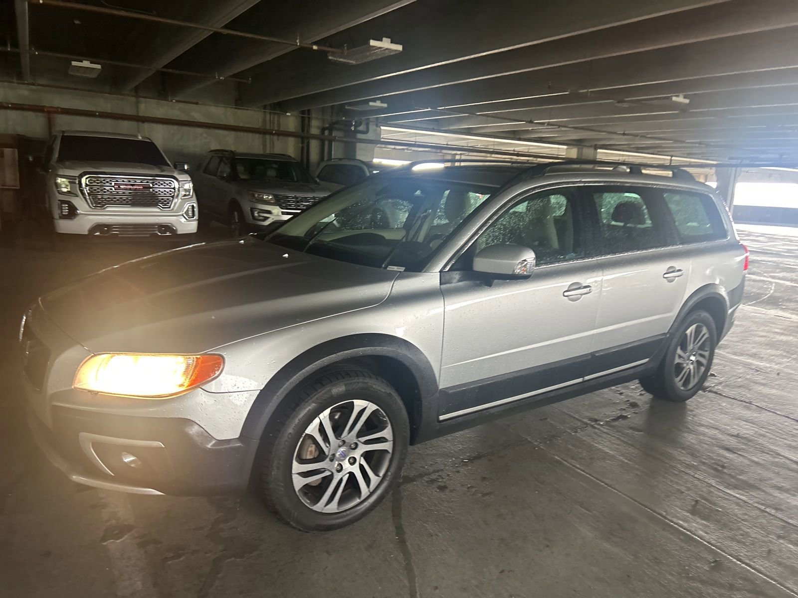 Used 2015 Volvo XC70 T5 Premier FWD image 2