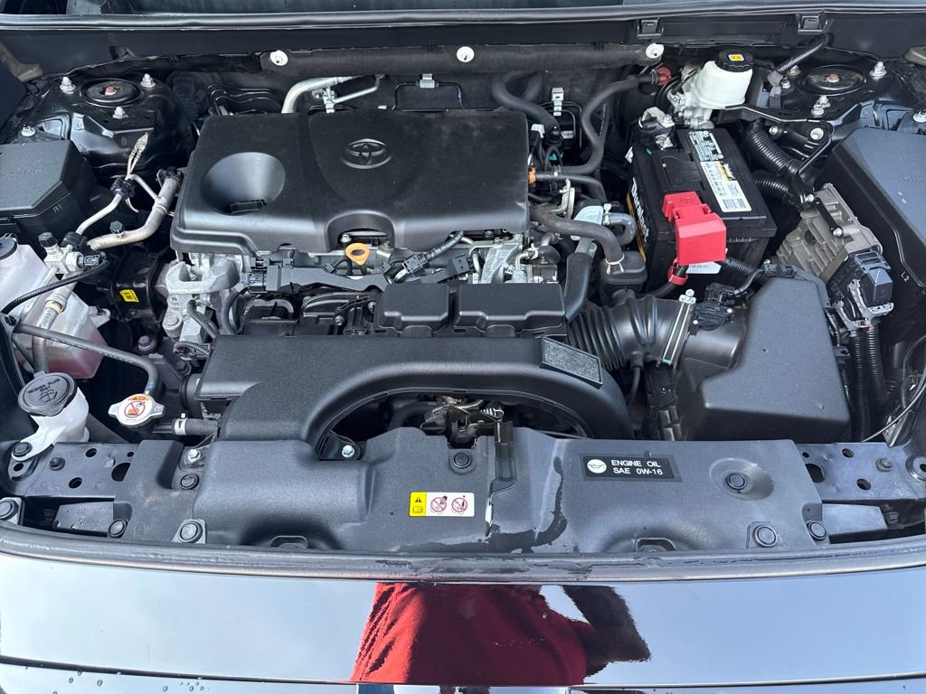 Used 2021 Toyota RAV4 XLE image 25