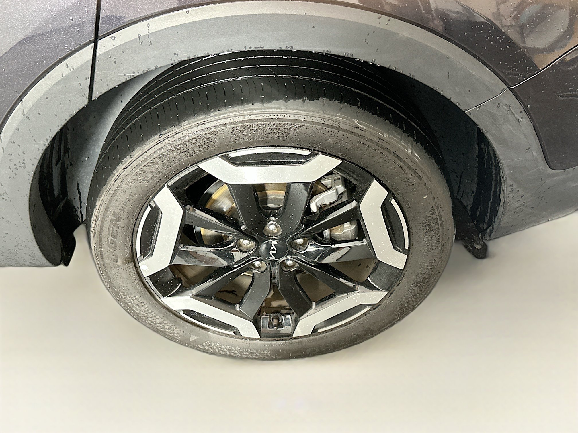 Used 2025 Kia Telluride S FWD image 11