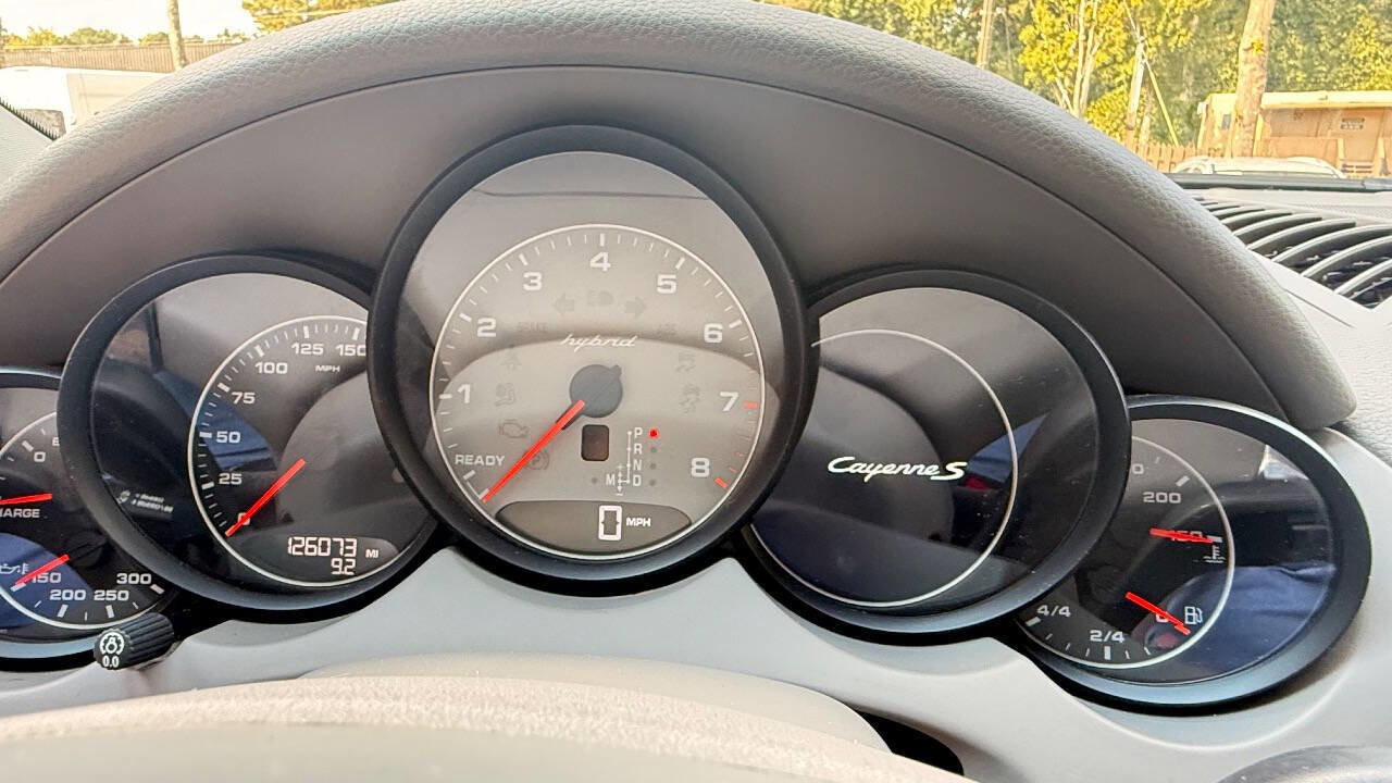 Used 2011 Porsche Cayenne S image 96